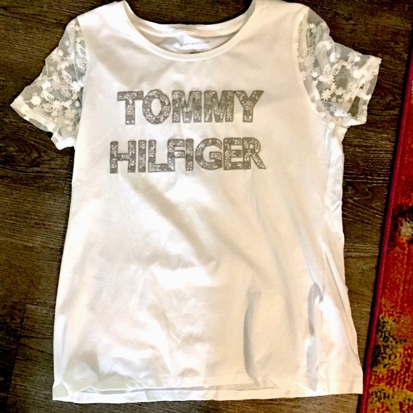 Tommy Hilfiger top with lace detail. Large - Picture 1 of 9